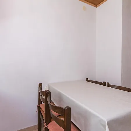2752b Apartment