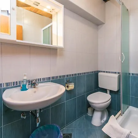 2752b Apartment