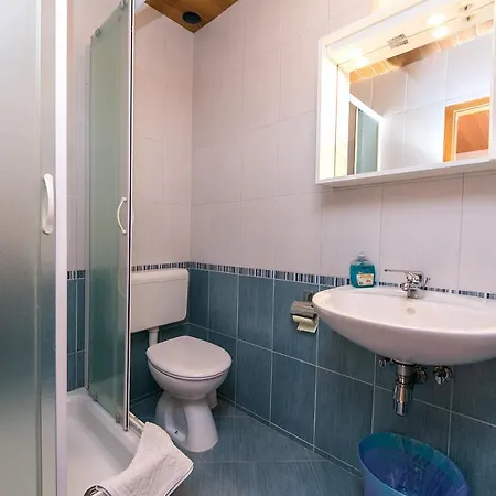 Apartment 2752b *